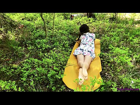 ❤️ Stranger auf Tinder masturbiert meine Muschi und fickt leidenschaftlich im Wald Porno bei de.hqpornvideos.ru ❌️